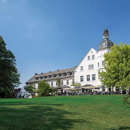 Hotel Haus Delecke 4*