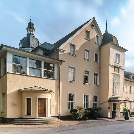 Haus Delecke ホテル 4*