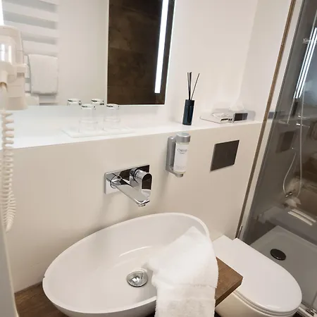 Haus Delecke ホテル 4*