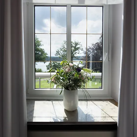 Haus Delecke فندق 4*